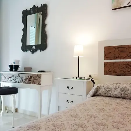 Tres Soles بيت ضيافة 3*